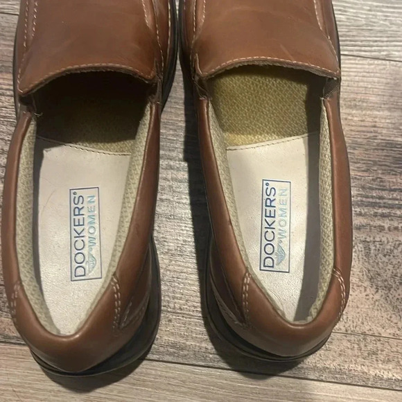 Dockers Loafers Women’s 7.5 Chestnut Brown Leather Upper Rubber Sole Casual EUC - Picture 5 of 6